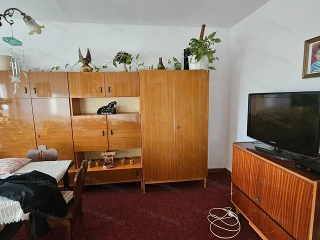 Eladó lakás Oroszlány 49 nm