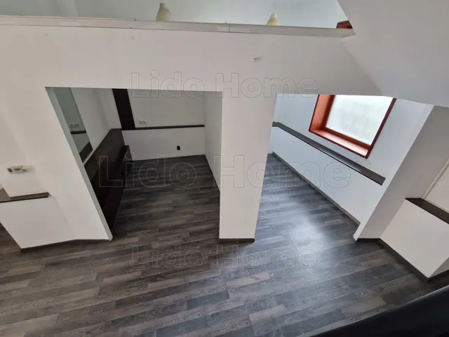 Eladó lakás Székesfehérvár, Belváros 114 nm
