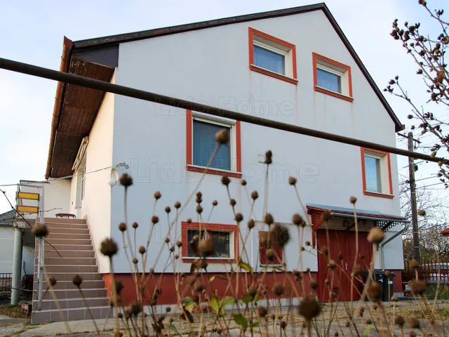 Eladó ház Székesfehérvár 180 nm