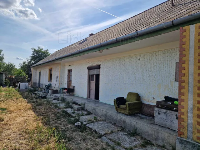 Eladó ház Jenő 57 nm