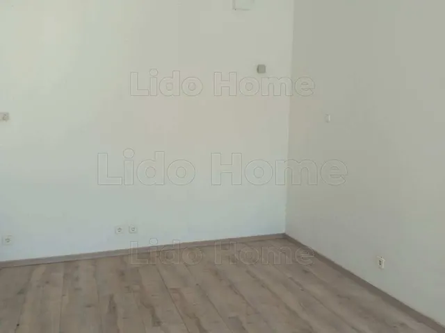 Eladó kereskedelmi és ipari ingatlan Székesfehérvár 17 nm