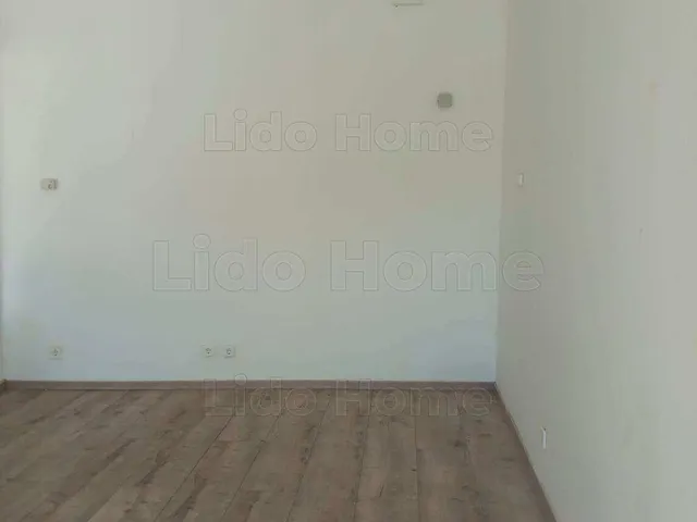 Eladó kereskedelmi és ipari ingatlan Székesfehérvár 17 nm
