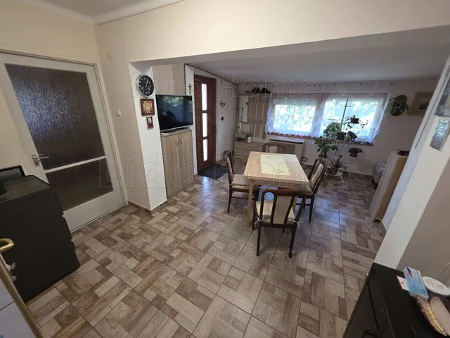 Eladó ház Székesfehérvár, Harmatosvölgy 88 nm