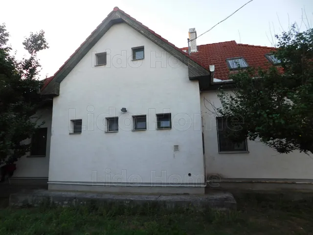 Eladó ház Aba 271 nm