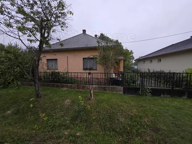 Eladó ház Füle 109 nm