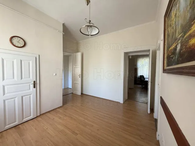 Eladó lakás Székesfehérvár, Belváros 172 nm