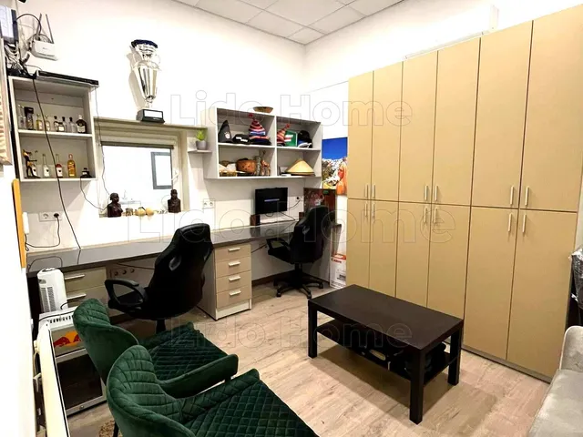 Eladó kereskedelmi és ipari ingatlan Várpalota 411 nm