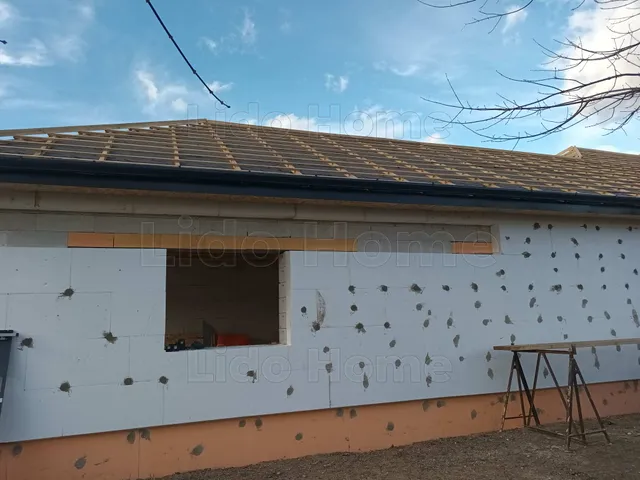 Eladó ház Velence 168 nm