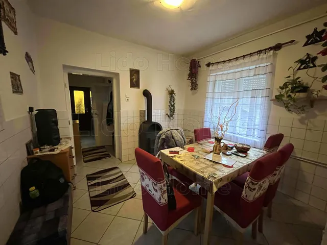 Eladó ház Nagyesztergár 70 nm