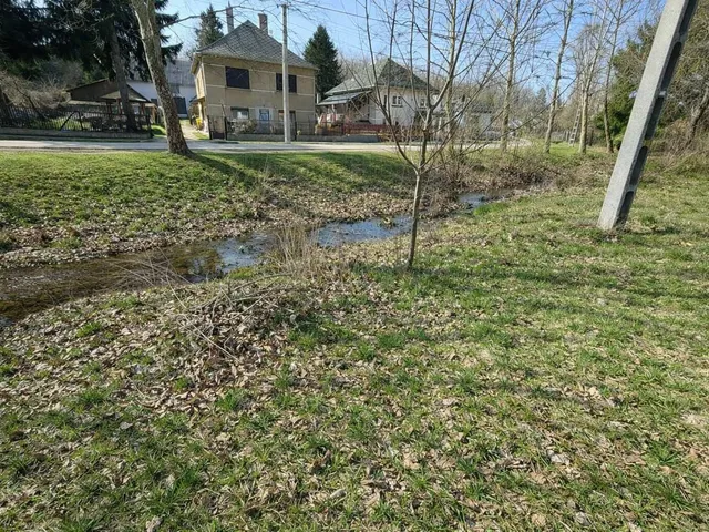 Eladó telek Bakonynána 1413 nm