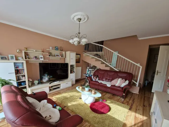 Eladó lakás Székesfehérvár, Feketehegy 86 nm