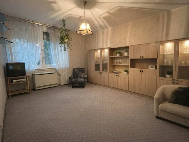 Eladó lakás Mór 49 nm