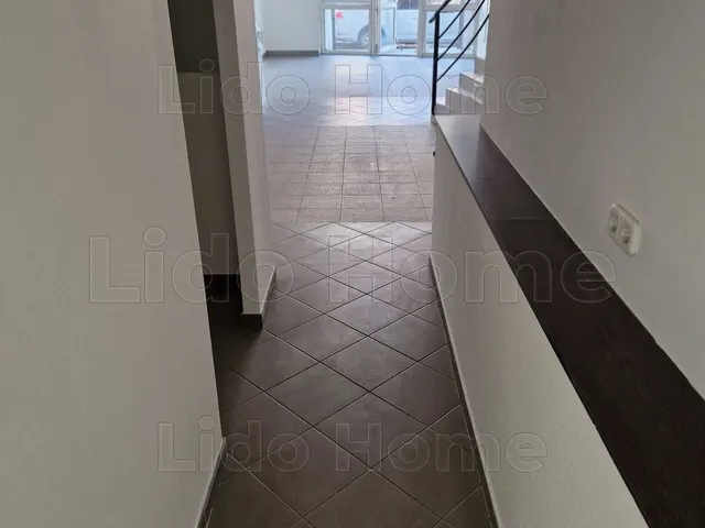 Kiadó kereskedelmi és ipari ingatlan Székesfehérvár 106 nm