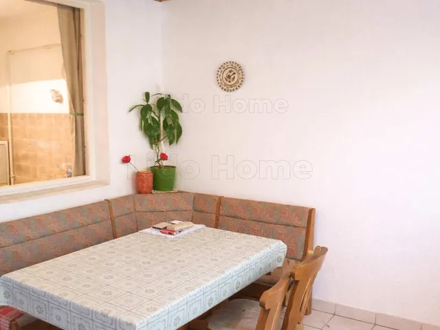 Eladó lakás Székesfehérvár, Berkes Ferenc lakótelep 80 nm