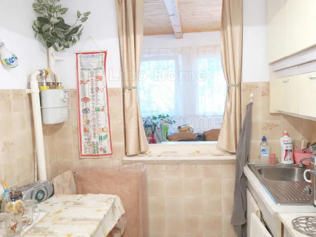 Eladó lakás Székesfehérvár, Berkes Ferenc lakótelep 80 nm