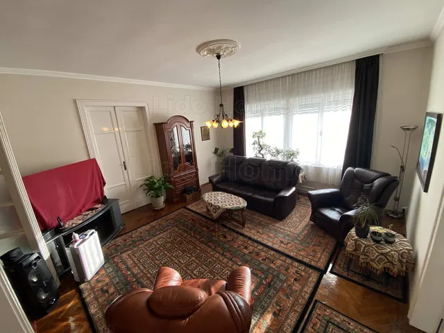 Eladó lakás Székesfehérvár, Belváros 144 nm
