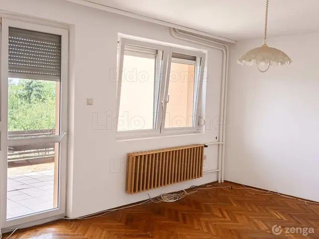 Eladó lakás Székesfehérvár, Öreghegy 243 nm