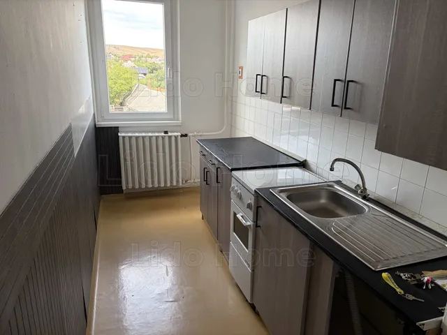 Eladó lakás Várpalota 52 nm