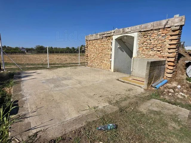 Eladó mezőgazdasági ingatlan Polgárdi 21 nm