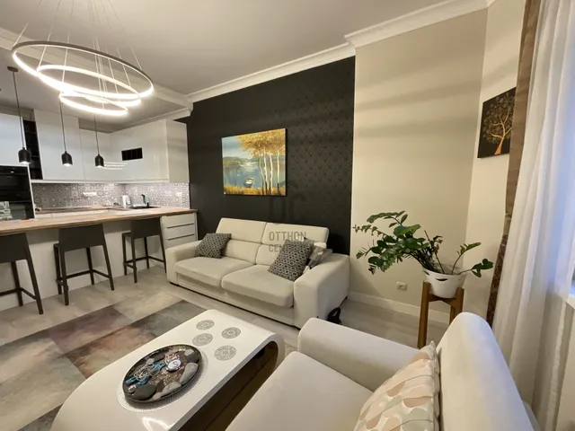 Eladó lakás Budapest XI. kerület, Albertfalva, Sztregova utca 76 nm