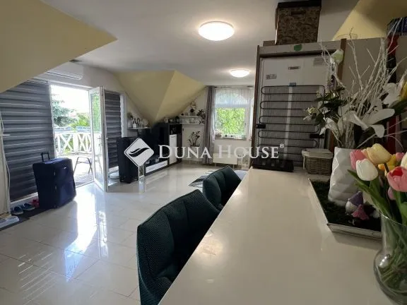 Eladó ház Szentkirályszabadja, Gárdonyi Géza utca 190 nm