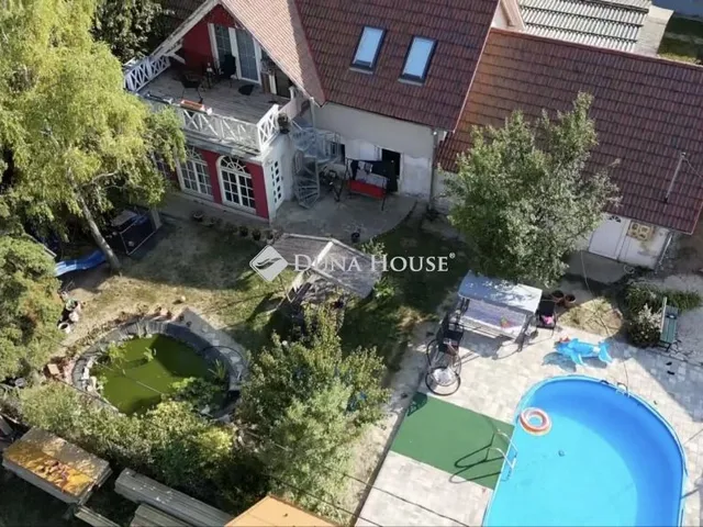 Eladó ház Szentkirályszabadja 190 nm