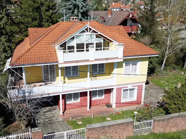 Eladó ház Balatonalmádi 320 nm
