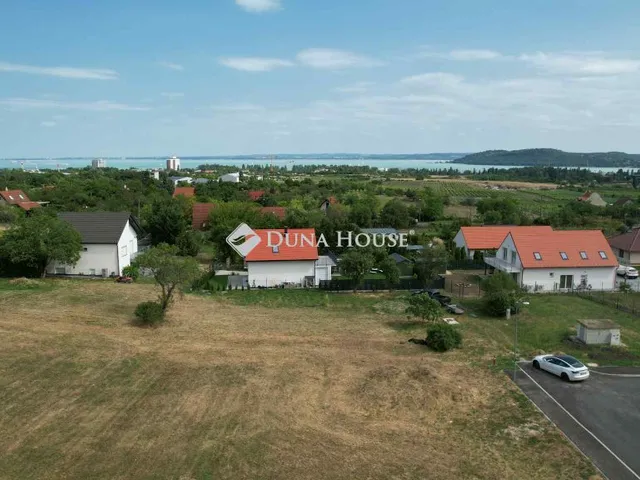 Eladó telek Balatonfüred 1143 nm