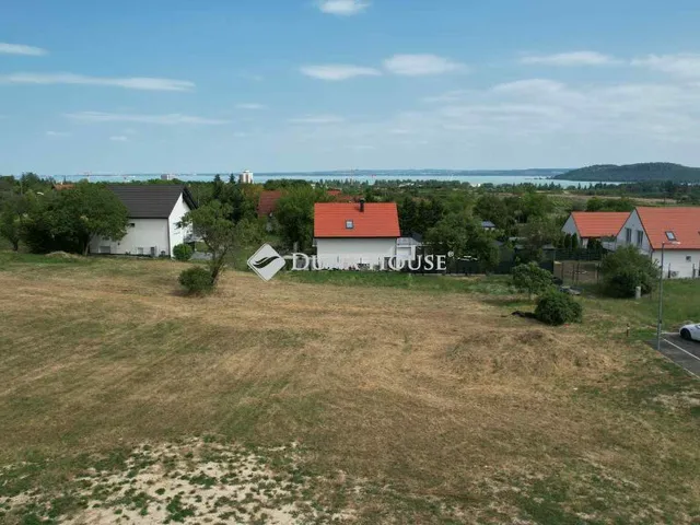 Eladó telek Balatonfüred 1143 nm