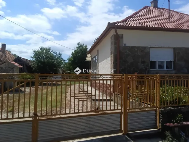 Eladó ház Táska 94 nm