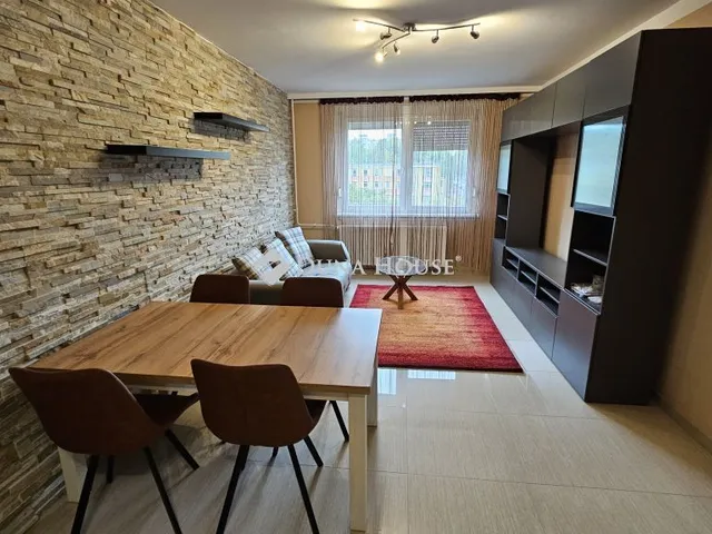 Kiadó lakás Veszprém 52 nm