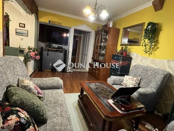 Eladó lakás Várpalota 69 nm