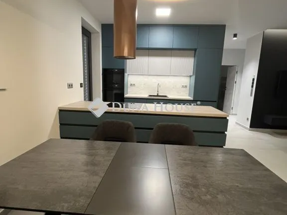 Eladó üdülő és hétvégi ház Zamárdi 160 nm