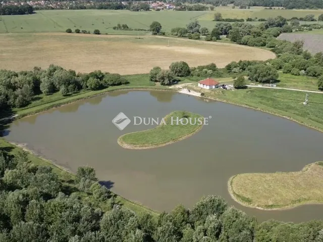 Eladó ház Ajka 220 nm