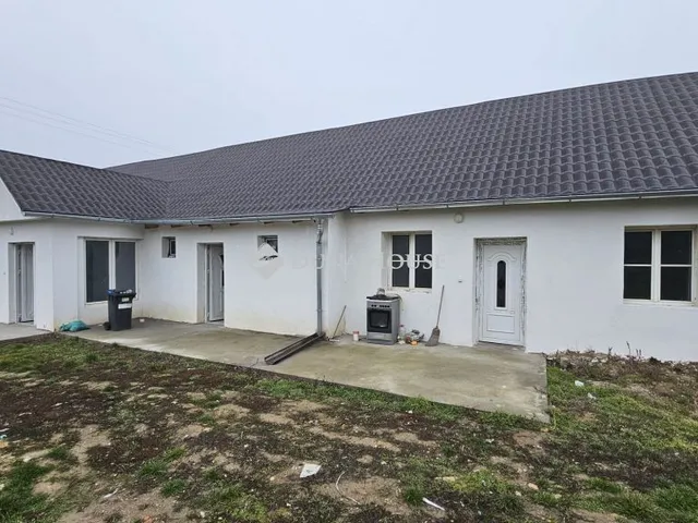 Eladó ház Szabadhidvég 160 nm