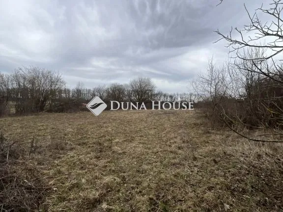 Eladó telek Pula 7276 nm