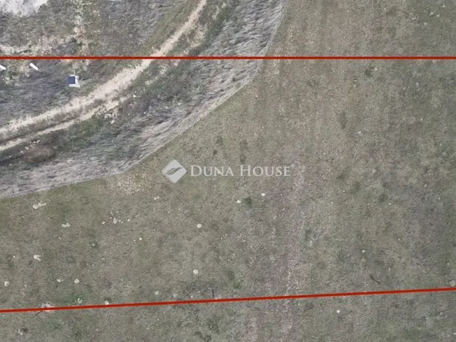 Eladó telek Szentkirályszabadja 1378 nm