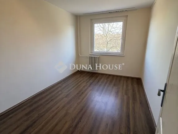 Eladó lakás Ajka 54 nm