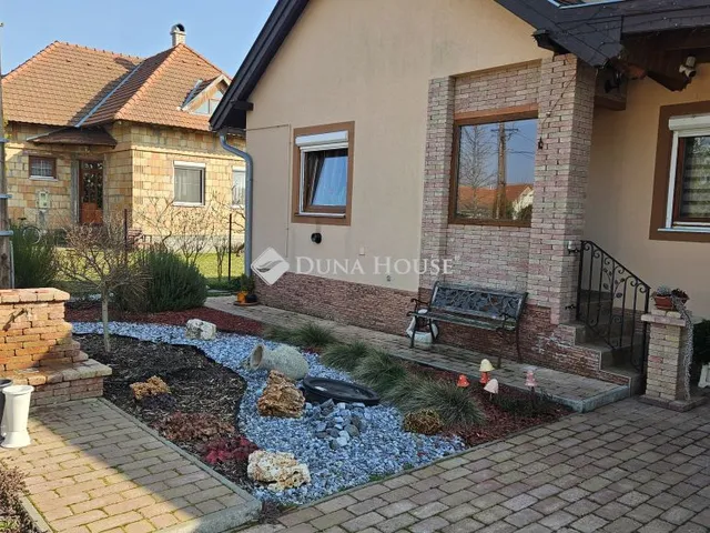 Eladó ház Balatonfőkajár 90 nm