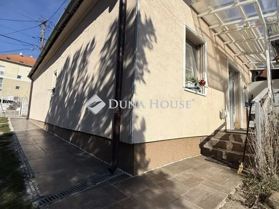 Eladó ház Hajmáskér 80 nm