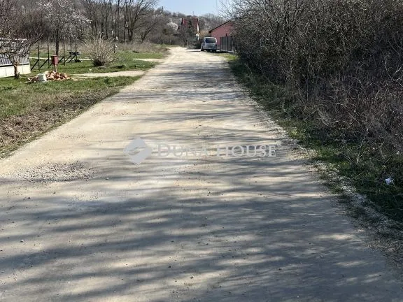 Eladó telek Várpalota 1937 nm