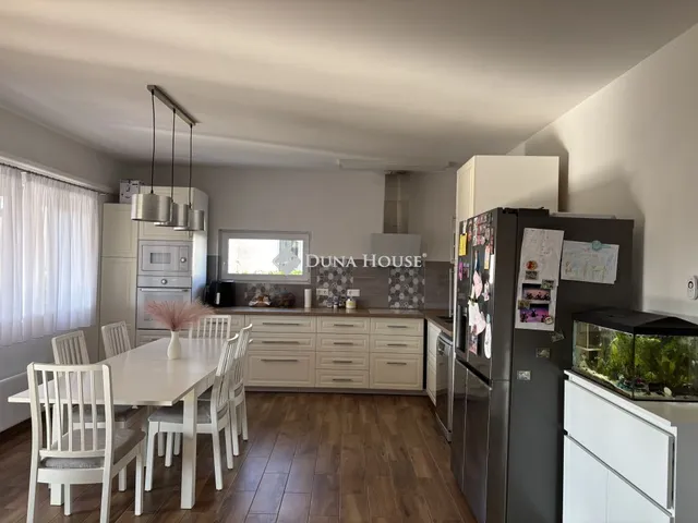 Eladó ház Balatonkenese 118 nm