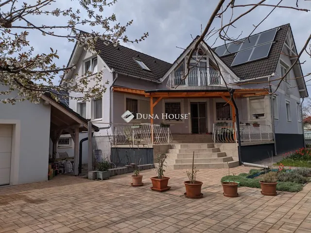 Eladó ház Veszprém 249 nm