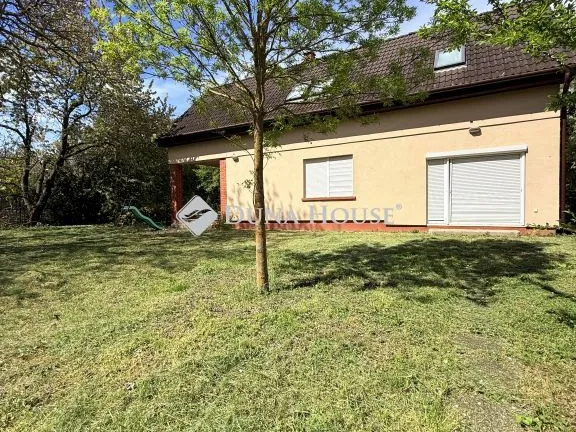 Eladó üdülő és hétvégi ház Balatonkenese 116 nm