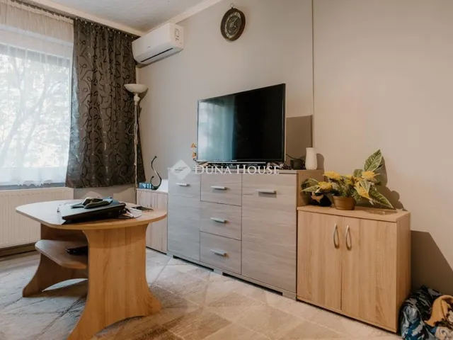 Eladó lakás Hajmáskér 34 nm