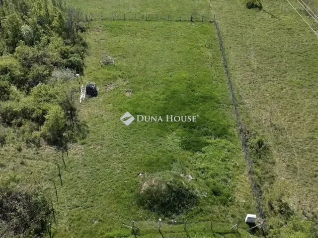 Eladó telek Balatonfűzfő 1276 nm