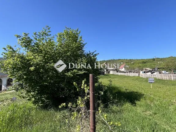 Eladó telek Várpalota 1712 nm