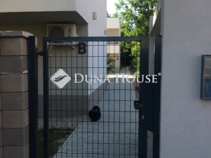 Kiadó lakás Balatonalmádi 32 nm