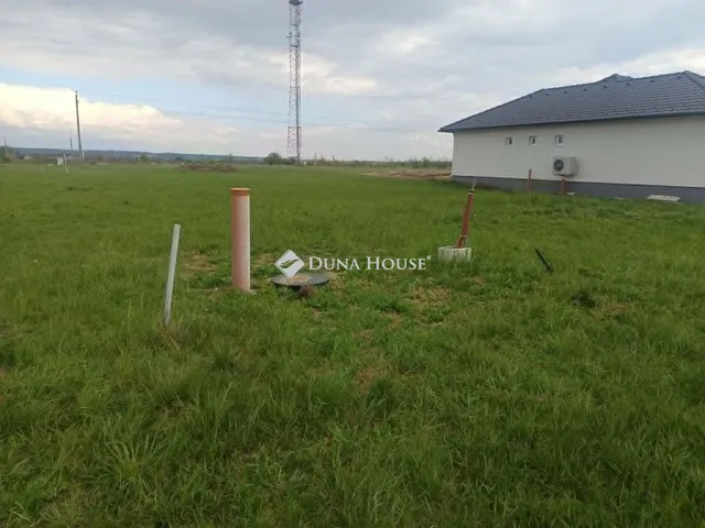 Eladó telek Berhida 814 nm