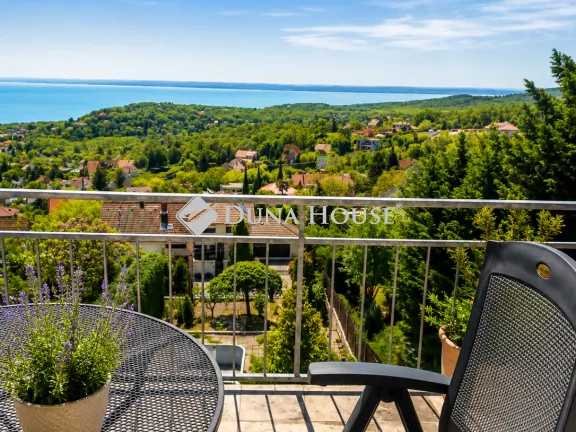 Eladó ház Balatonalmádi 248 nm